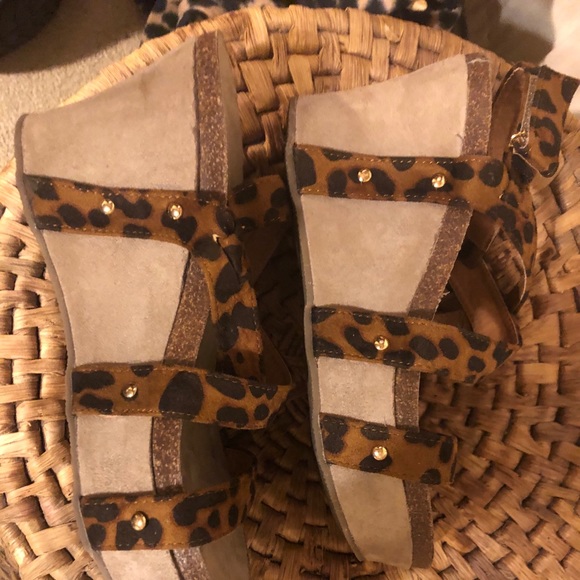 Mata laura Leopard wedges. - Picture 7 of 10